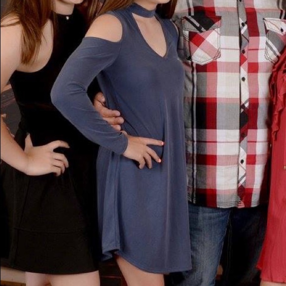 Cold Shoulder Dress - Picture 4 of 5